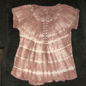 AE pink lace-up t-shirt (L)
